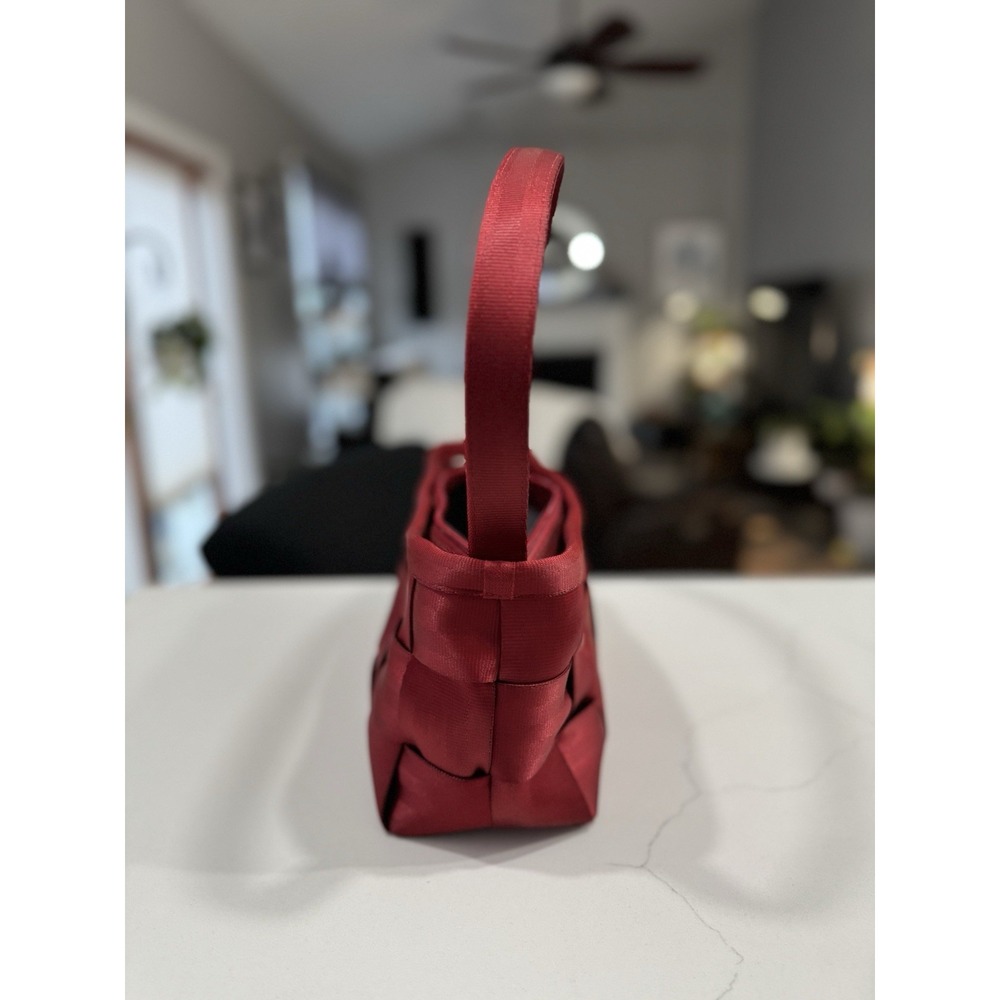 Harvey's Seatbelt Bag - Red - Very Gently Used - Picture 2 of 11
